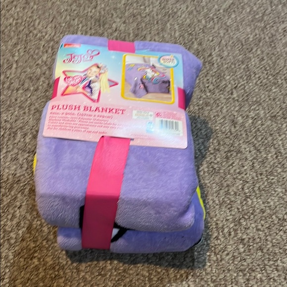 JoJo Siwa Plush Blanket - Purple and Pink - Picture 1 of 1